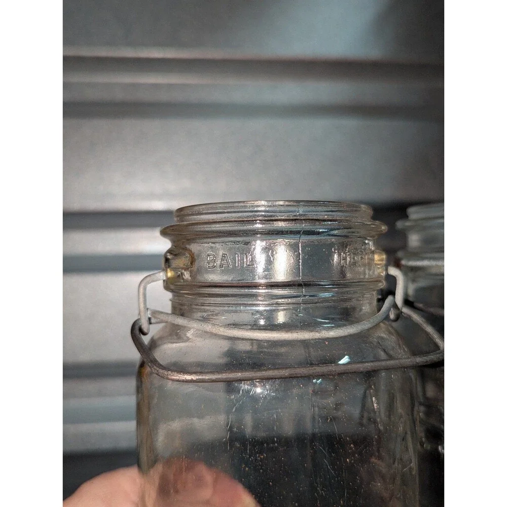 Set of two vintage ATLAS mason jars‎
